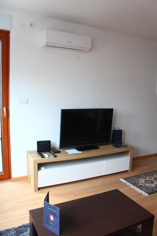 Exceptional Suite Cacak Bagian luar foto