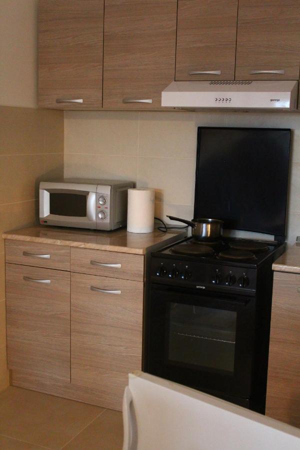 Exceptional Suite Cacak Bagian luar foto